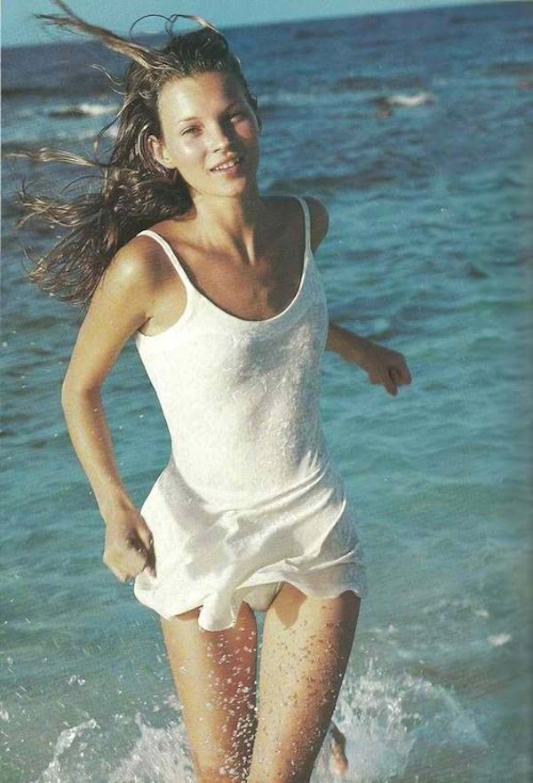 kate moss à la plage