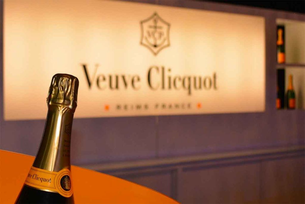 Veuve Cliquot Photo Ben Kerckx Pixabay.jpg